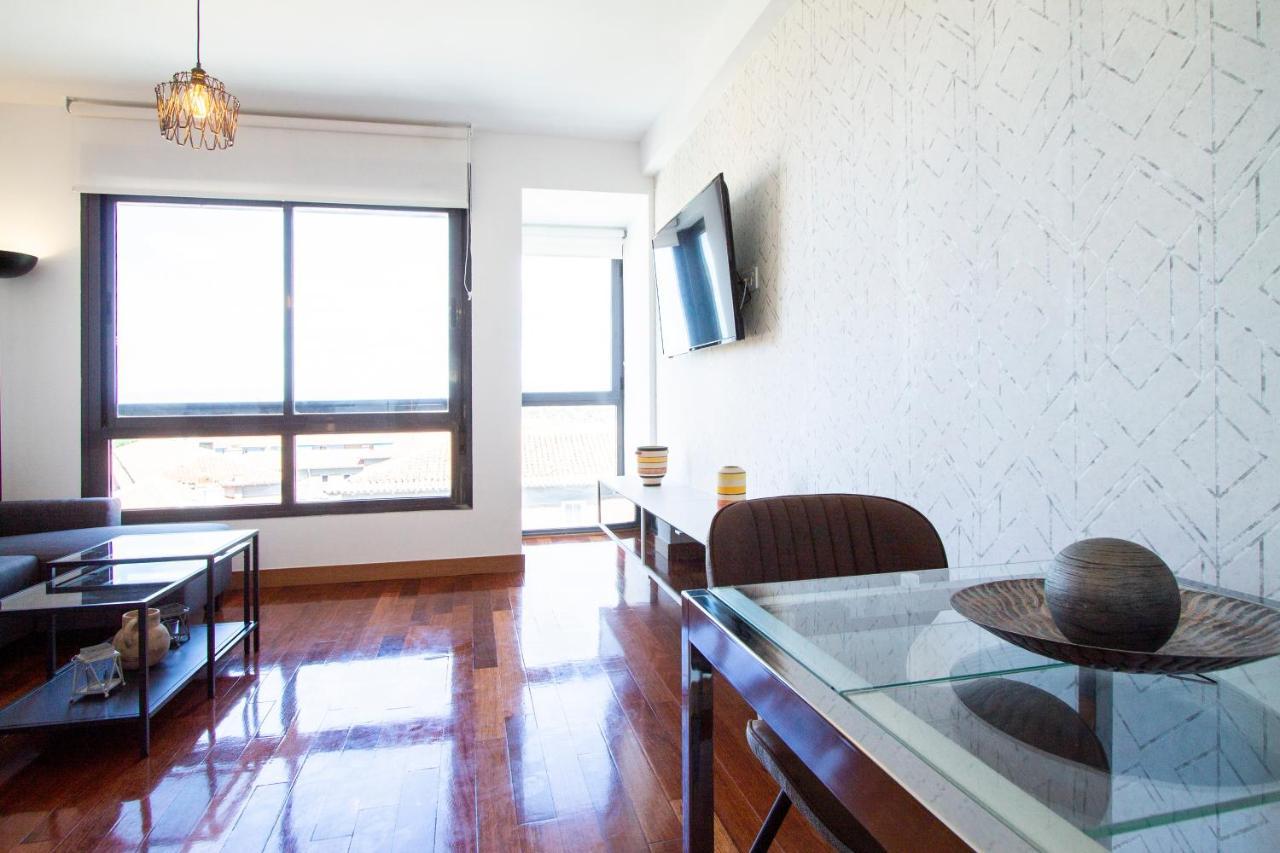 Apartamentos Castilla Luz Business Madrid Exterior foto